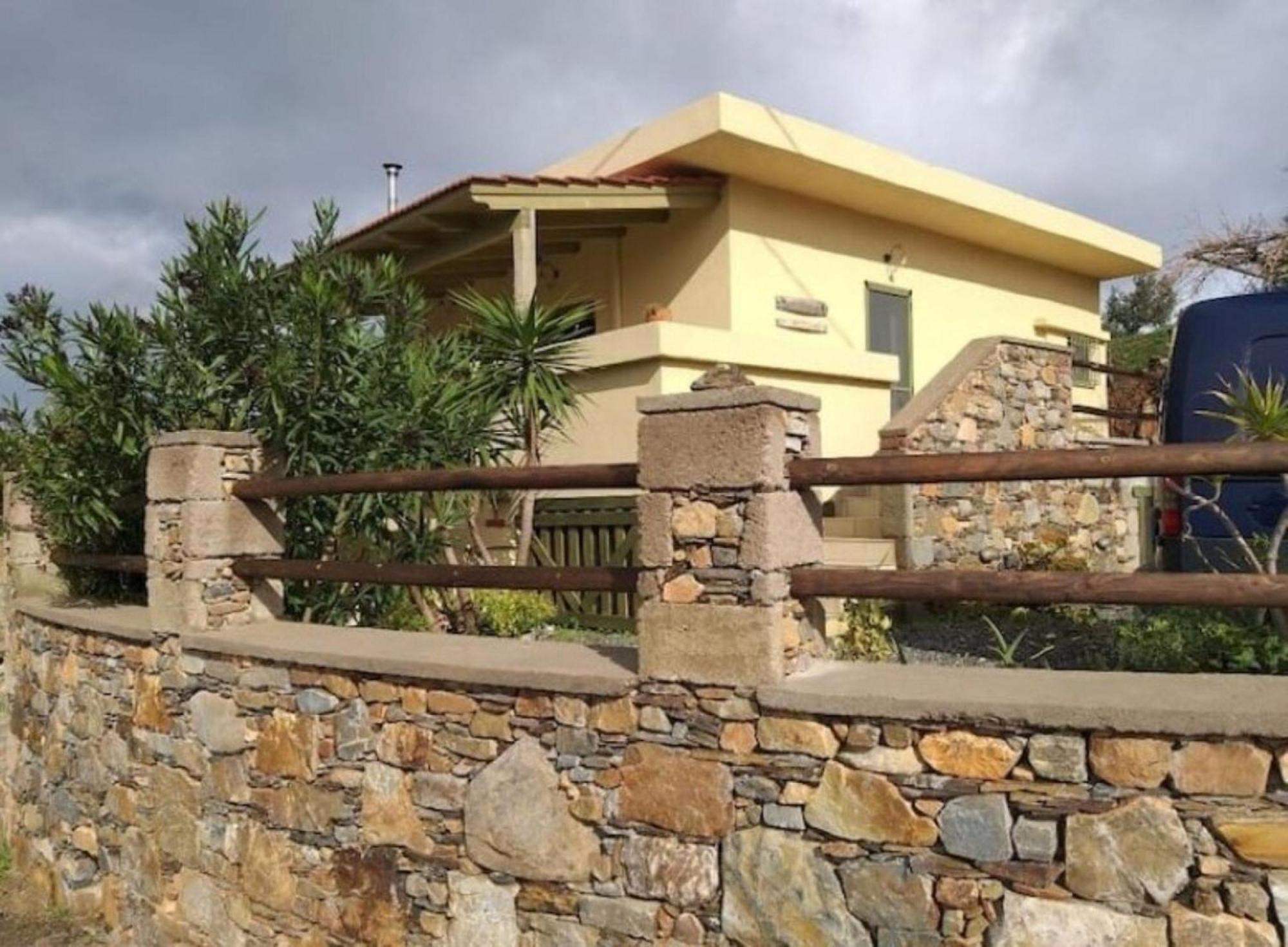 Διαμέρισμα Stone Gea Up Floor *